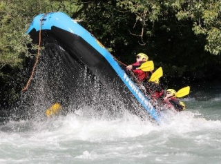  En las corrientes en balsa 
